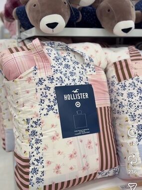 Hollister x target percale patchwork comforter set